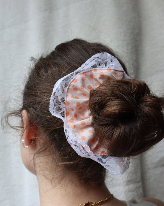 Solo Martini Scrunchie - Peach